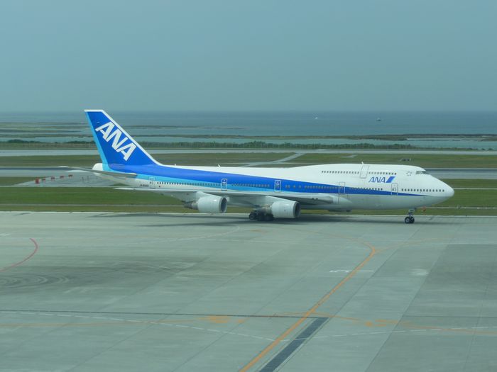 Naha(Okinawa) (ANA B747-400) ߔe Mar 2014
